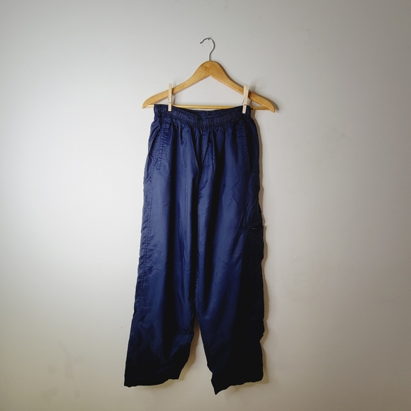 Vintage 1999 Champs Sports baggy nylon pants - Picture 3 of 4